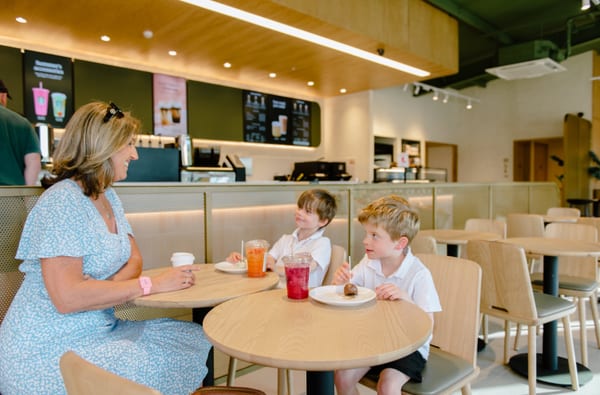 Family in Sbucks