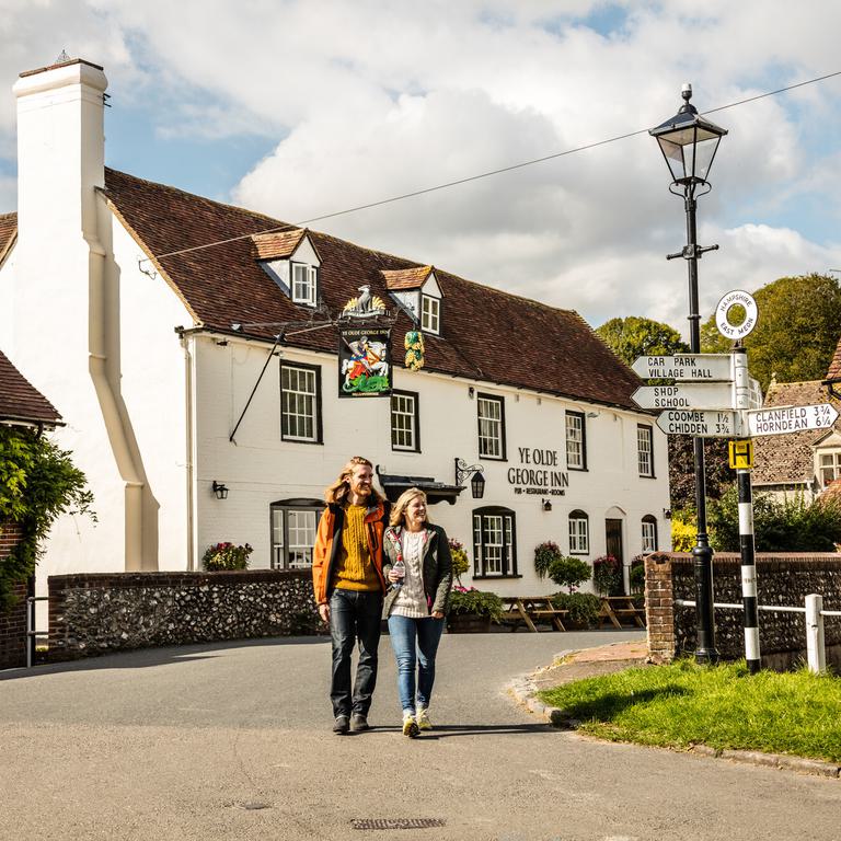 RS4949 East Meon Village 110 lpr