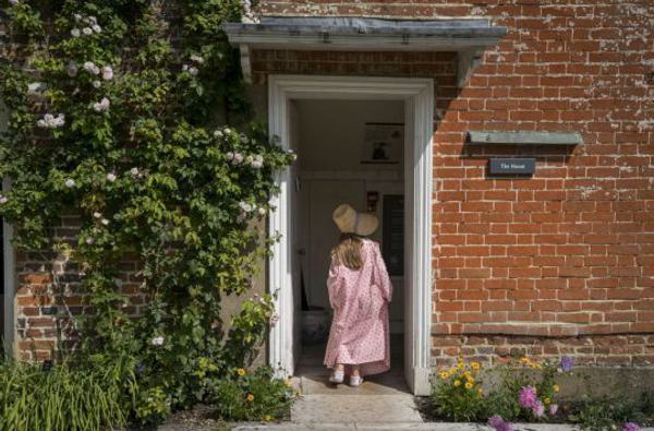 RS JANEAUSTENHOUSE