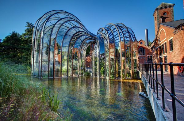 Bombay sapphire 3